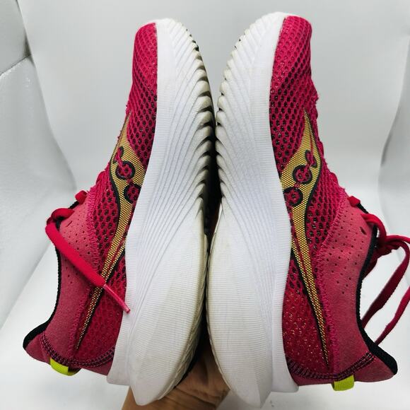 Saucony Kinvara 14 Shoes Womens Size 6 ‘Red Rose’ Running Athletic Sneakers - Picture 6 of 8